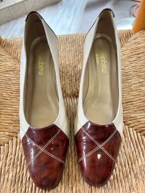 California Magdesians Two-Tone Cream & Brown Women's Leather wedges size 9.5